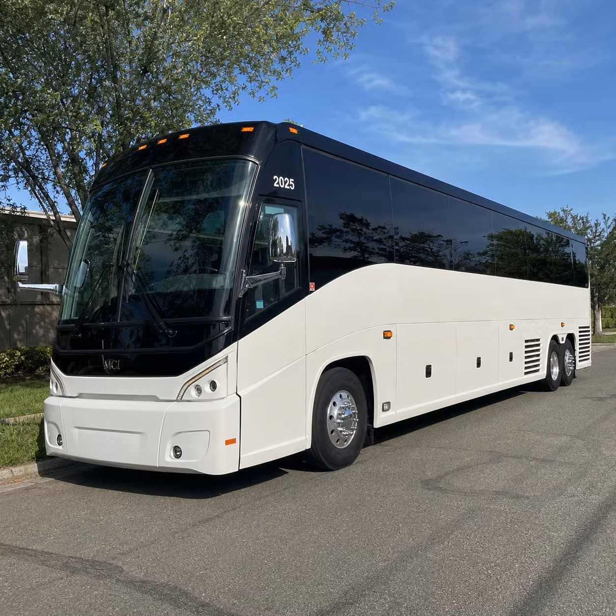 multi day charter bus rentals for ann arbor sports teams and fan groups